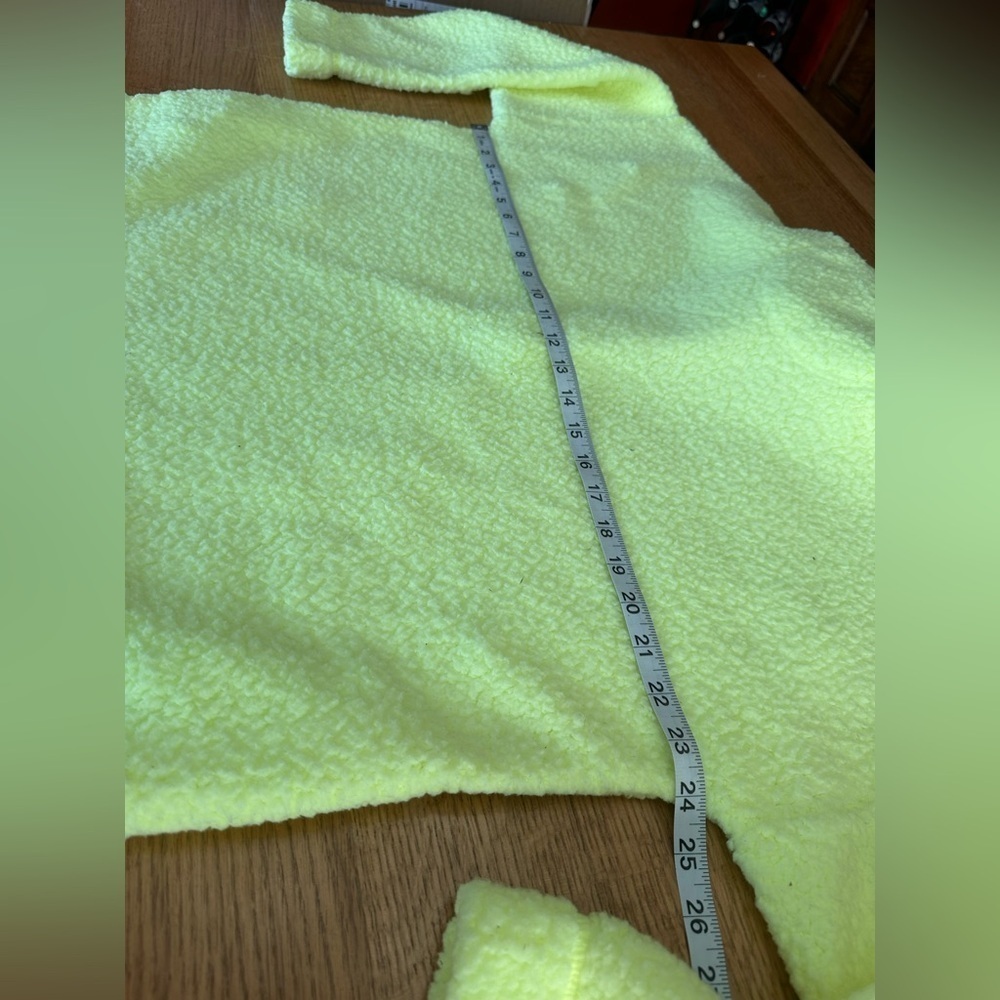 Aerie NWT Cloud Sherpa Oversized pullover tennis ball green sz medium 24” p2p - Picture 8 of 14